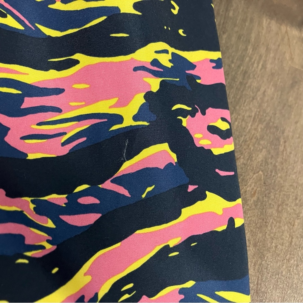 Adidas Women’s Size XS Windbreaker Bomber Jacket Camo Adjustable Pink Yellow - Picture 12 of 16